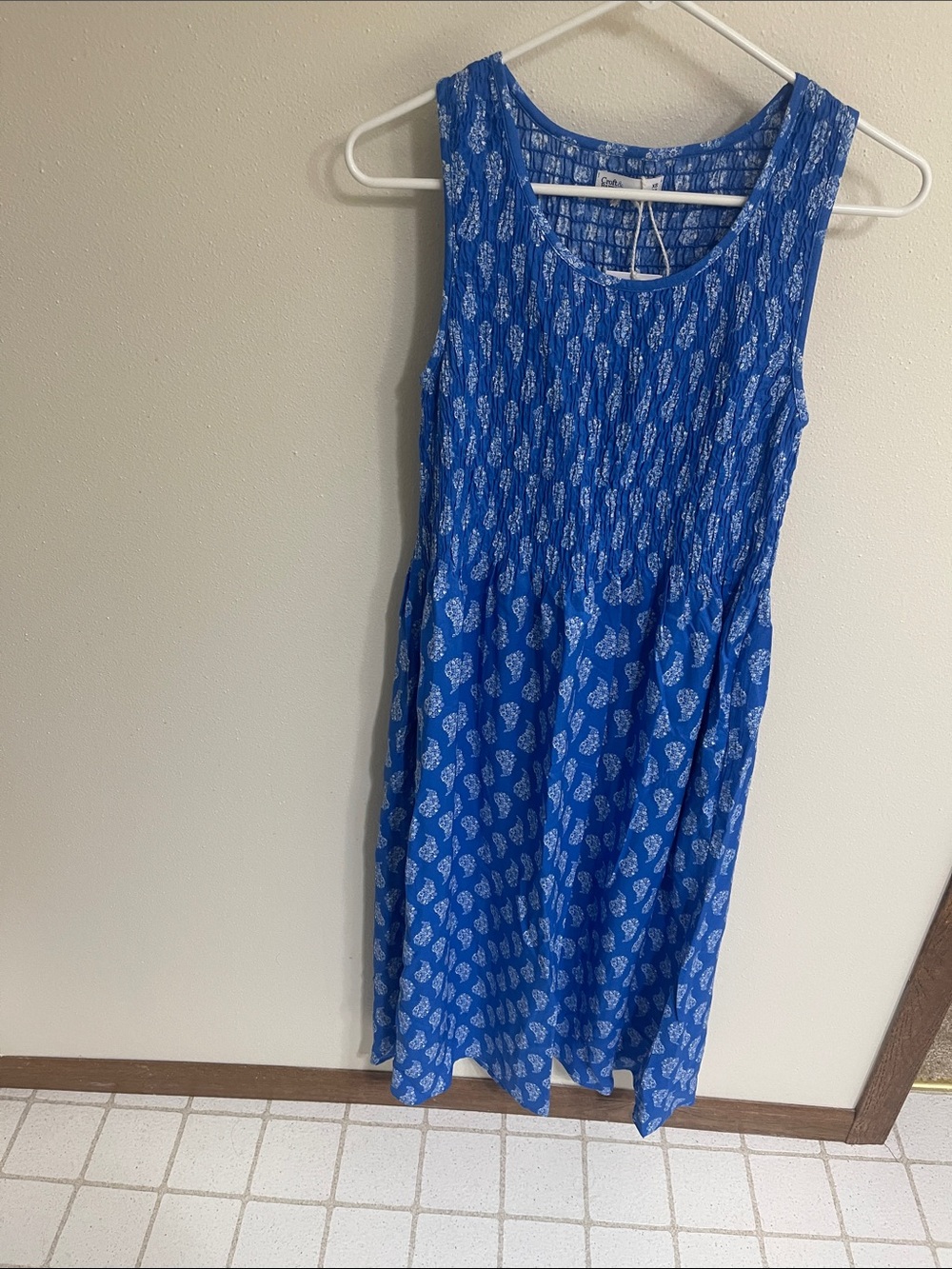 Women’s Blue Sleeveless Printed Midi Dress.